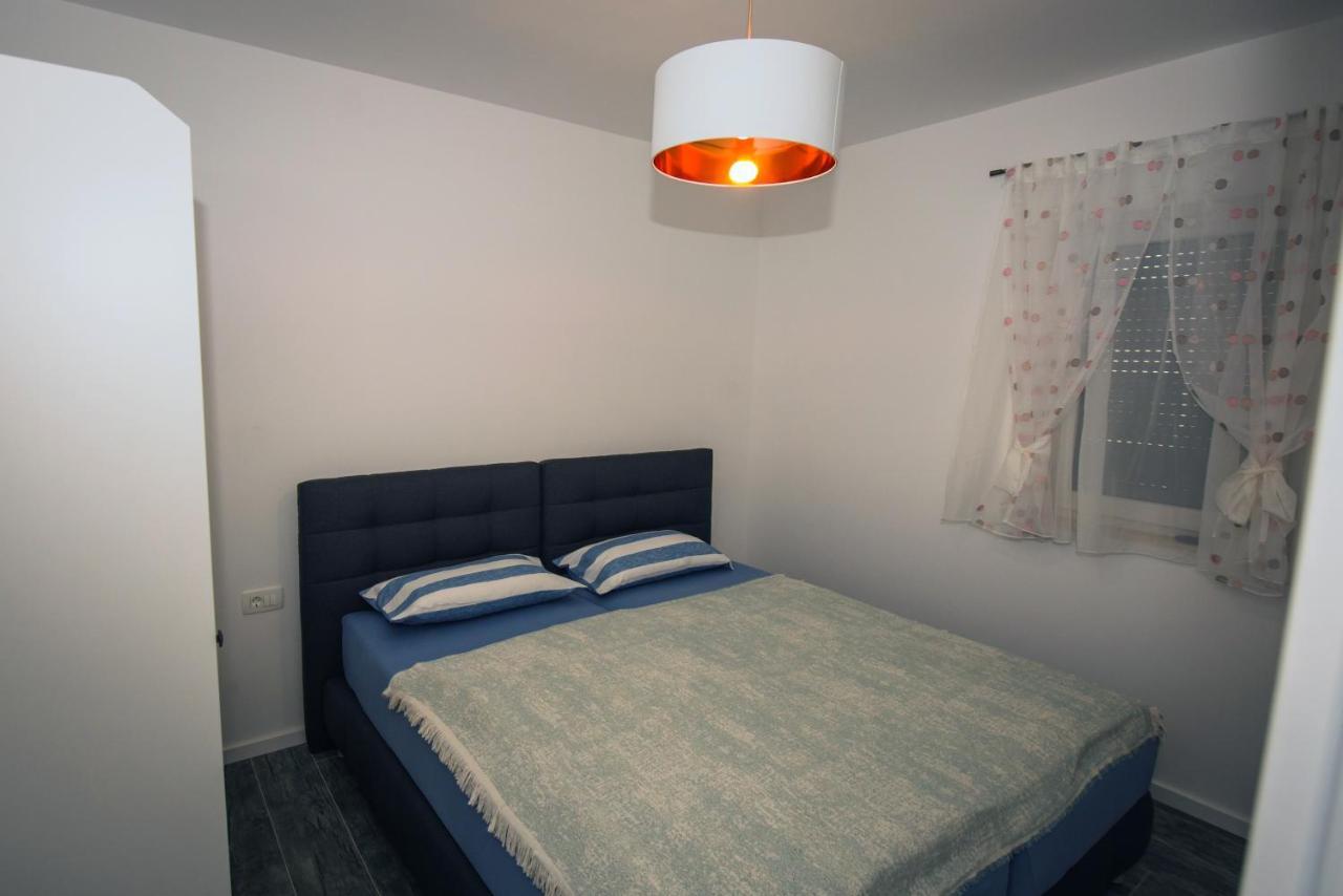 Deluxe 2 Bedroom Apartment With Sea View Baška Voda Exterior foto
